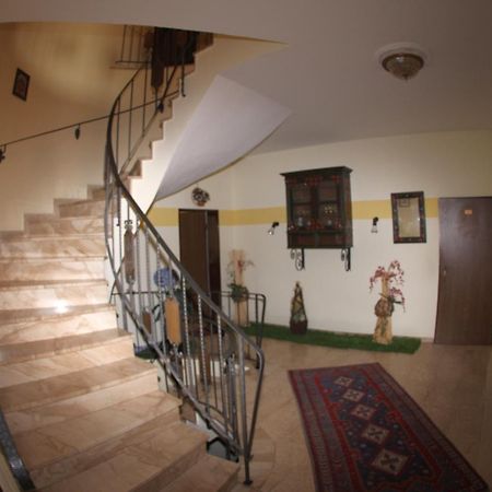 Zum Lowen Hotel Weiterstadt Kültér fotó