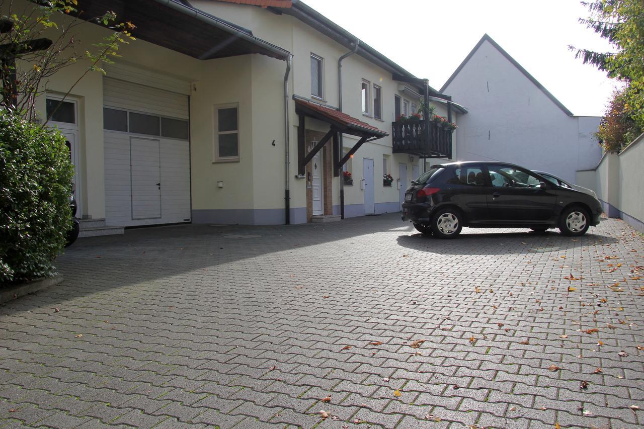 Zum Lowen Hotel Weiterstadt Kültér fotó