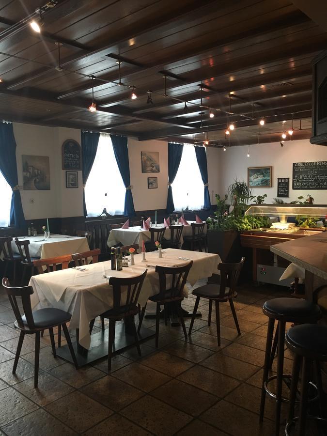Zum Lowen Hotel Weiterstadt Kültér fotó